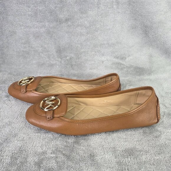 Womens Michael Kors Tan Leather Ballet Flats W/ Gold MK Logo Quilted Insole 9M - Picture 3 of 8